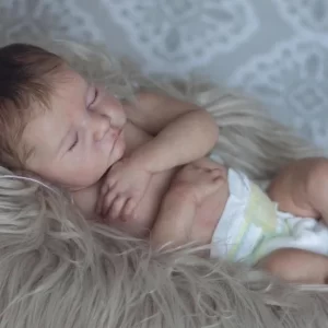 Bebê Reborn Realismo e Delicadeza em 45cm, Silicone Macio e Detalhes Minuciosos pode dar Banho