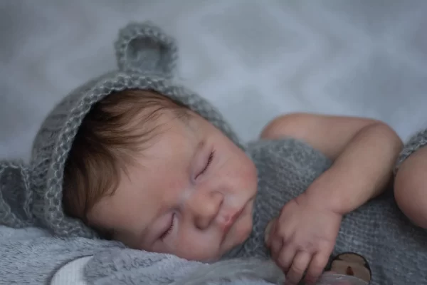 Bebê Reborn Realismo e Delicadeza em 45cm, Silicone Macio e Detalhes Minuciosos pode dar Banho - Image 5