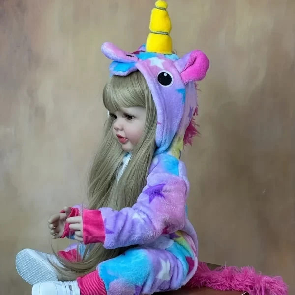 Boneca realista em cabelos loiros e longos e lindo acessórios  55cm Full Silicone - Image 2